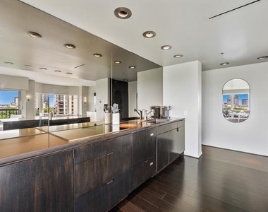 3030 Mckinney Avenue - Photo Thumbnail 13
