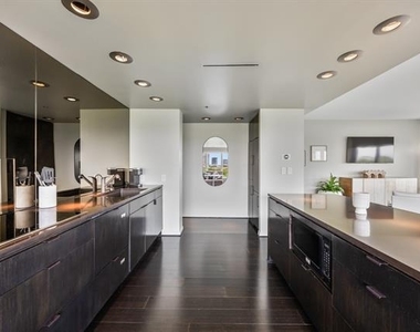 3030 Mckinney Avenue - Photo Thumbnail 14