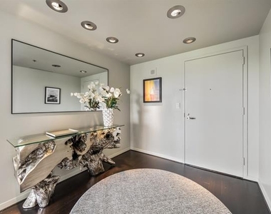 3030 Mckinney Avenue - Photo Thumbnail 32