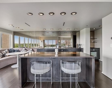 3030 Mckinney Avenue - Photo Thumbnail 8