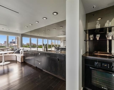 3030 Mckinney Avenue - Photo Thumbnail 15