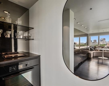 3030 Mckinney Avenue - Photo Thumbnail 16