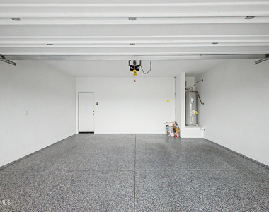 2058 S 241st Avenue - Photo Thumbnail 27