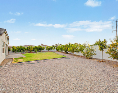 2058 S 241st Avenue - Photo Thumbnail 29