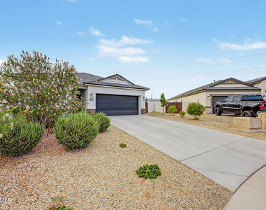 2058 S 241st Avenue - Photo Thumbnail 1