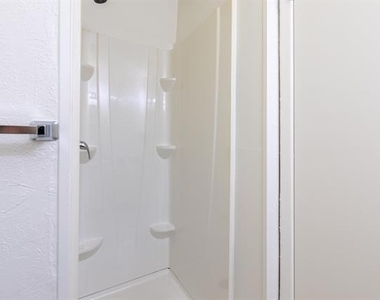 756 E Pecan Street - Photo Thumbnail 14