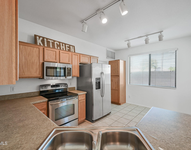 14314 W Cora Lane - Photo Thumbnail 5