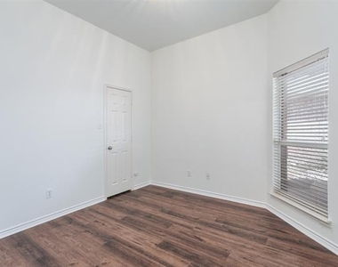7576 Petersburgh Place - Photo Thumbnail 16