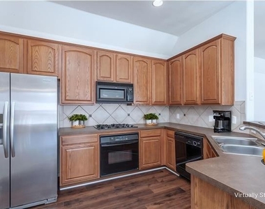 7576 Petersburgh Place - Photo Thumbnail 8