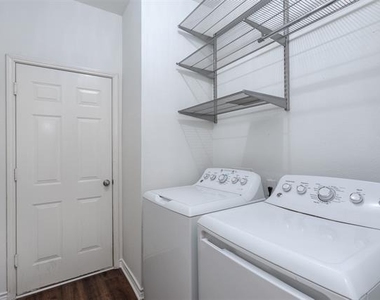 7576 Petersburgh Place - Photo Thumbnail 17