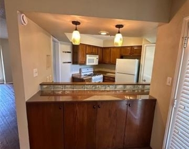 630 W Canty Street - Photo Thumbnail 3