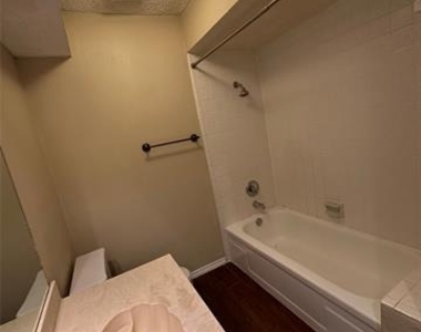 630 W Canty Street - Photo Thumbnail 11