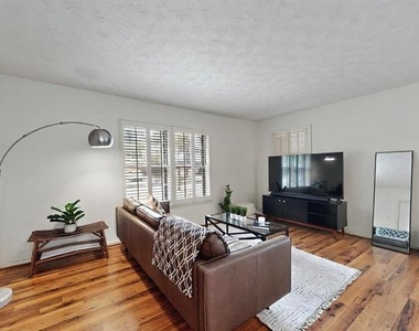 7305 Lehigh Drive - Photo Thumbnail 5