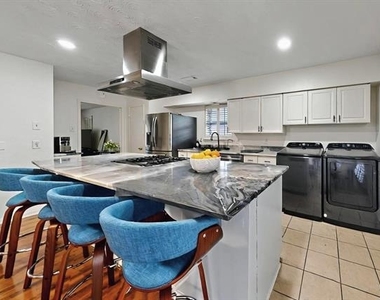 7305 Lehigh Drive - Photo Thumbnail 11