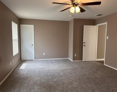 4021 Shawnee Trail - Photo Thumbnail 7
