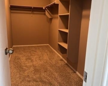 4021 Shawnee Trail - Photo Thumbnail 9