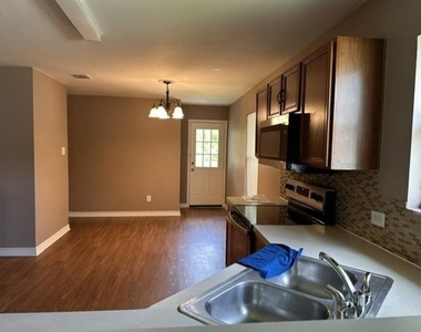 4021 Shawnee Trail - Photo Thumbnail 4