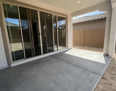 11148 W Parkway Drive - Photo Thumbnail 19