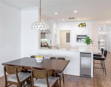 500 Waters Edge Drive - Photo Thumbnail 17