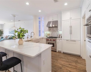 500 Waters Edge Drive - Photo Thumbnail 19