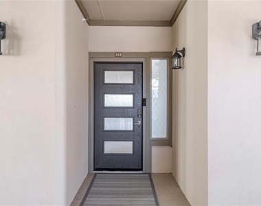 500 Waters Edge Drive - Photo Thumbnail 8