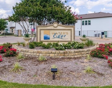 500 Waters Edge Drive - Photo Thumbnail 30