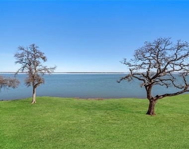 500 Waters Edge Drive - Photo Thumbnail 14