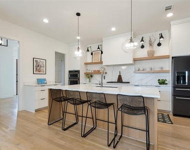 5101 Roberts Road - Photo Thumbnail 4