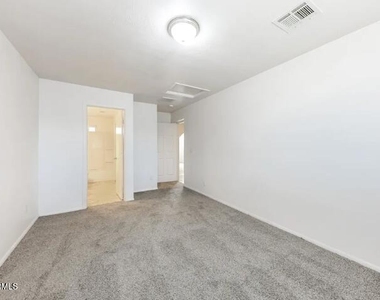3424 W Bloomfield Road - Photo Thumbnail 4