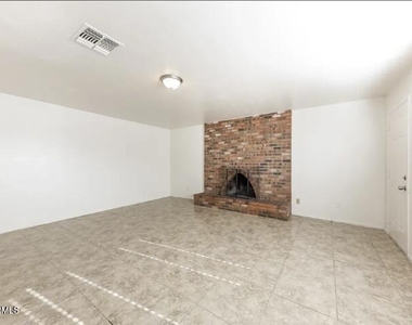 3424 W Bloomfield Road - Photo Thumbnail 3