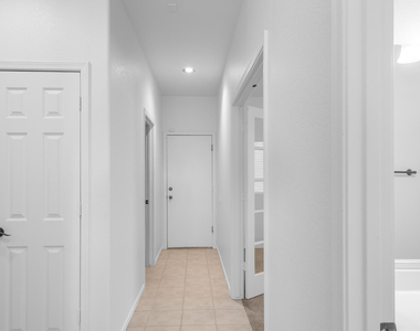 15623 W Ocotillo Lane - Photo Thumbnail 14