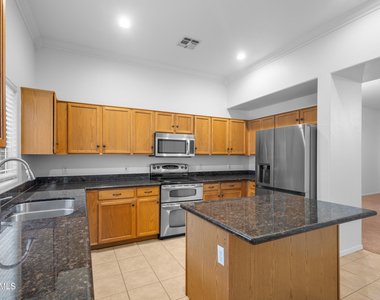 15623 W Ocotillo Lane - Photo Thumbnail 8