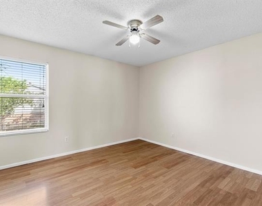 3104 Westview Drive - Photo Thumbnail 17