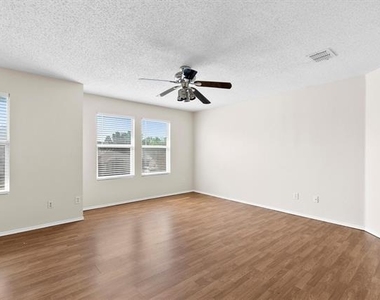 3104 Westview Drive - Photo Thumbnail 10