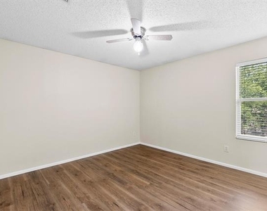 3104 Westview Drive - Photo Thumbnail 16
