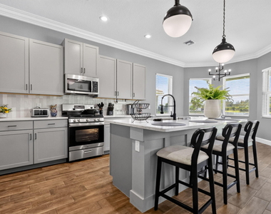 15660 Goldfinch Circle - Photo Thumbnail 8
