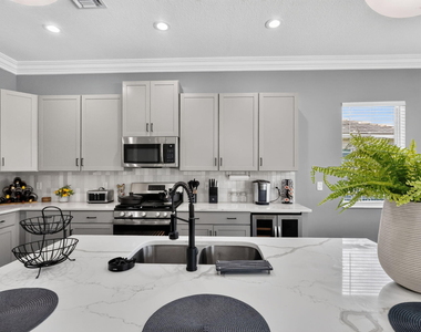 15660 Goldfinch Circle - Photo Thumbnail 11
