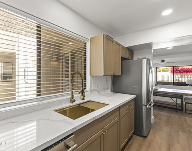 10055 E Mountainview Lake Drive - Photo Thumbnail 1