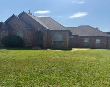9703 Argyle Court - Photo Thumbnail 2