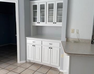 9703 Argyle Court - Photo Thumbnail 8