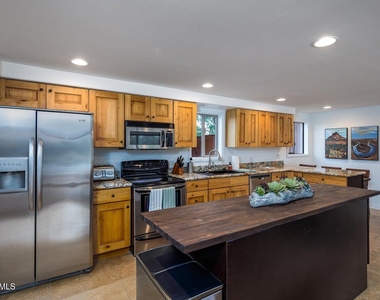 30020 N 63rd Street - Photo Thumbnail 8