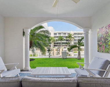 57 Isle Of Venice Drive - Photo Thumbnail 8