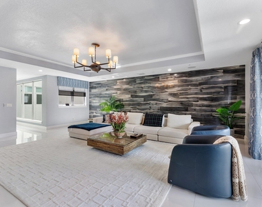 57 Isle Of Venice Drive - Photo Thumbnail 29