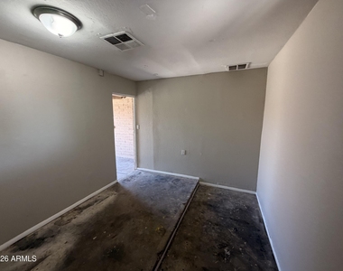 5318 W Windsor Avenue - Photo Thumbnail 15
