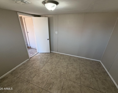 5318 W Windsor Avenue - Photo Thumbnail 11