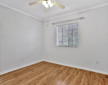 6527 Catalina Lane - Photo Thumbnail 21
