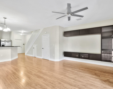 6527 Catalina Lane - Photo Thumbnail 11