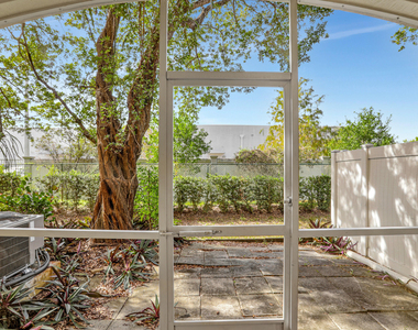 6527 Catalina Lane - Photo Thumbnail 17