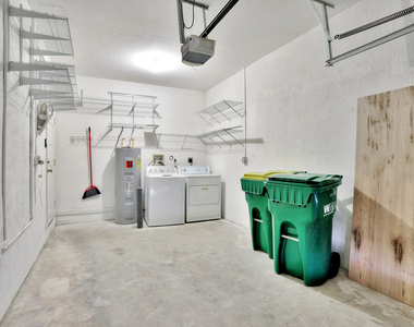 6527 Catalina Lane - Photo Thumbnail 18