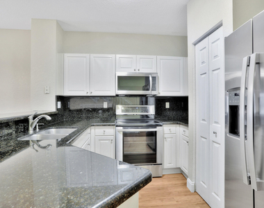 6527 Catalina Lane - Photo Thumbnail 6